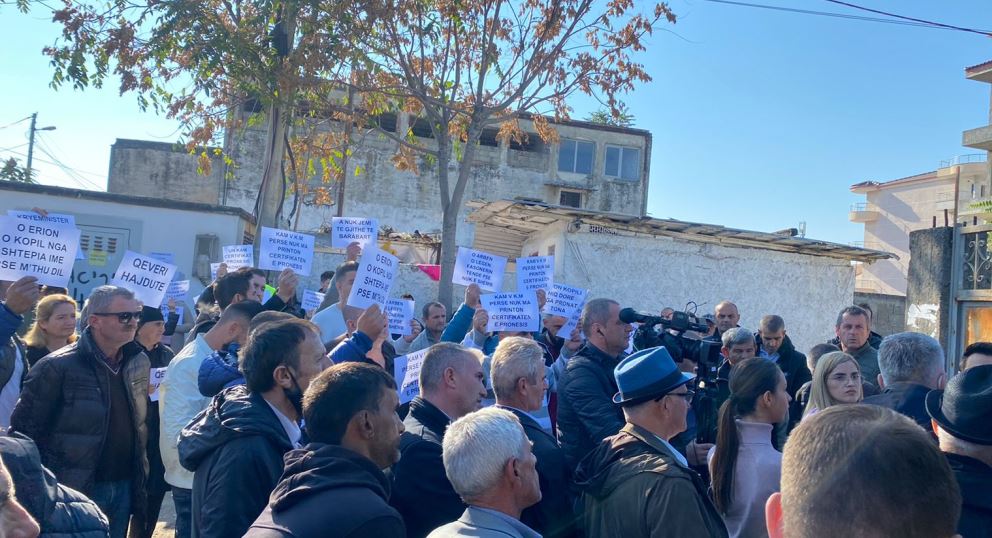 Iu shemben banesat, banoret e 5 Majit protestojne sot para Kuvendit 
